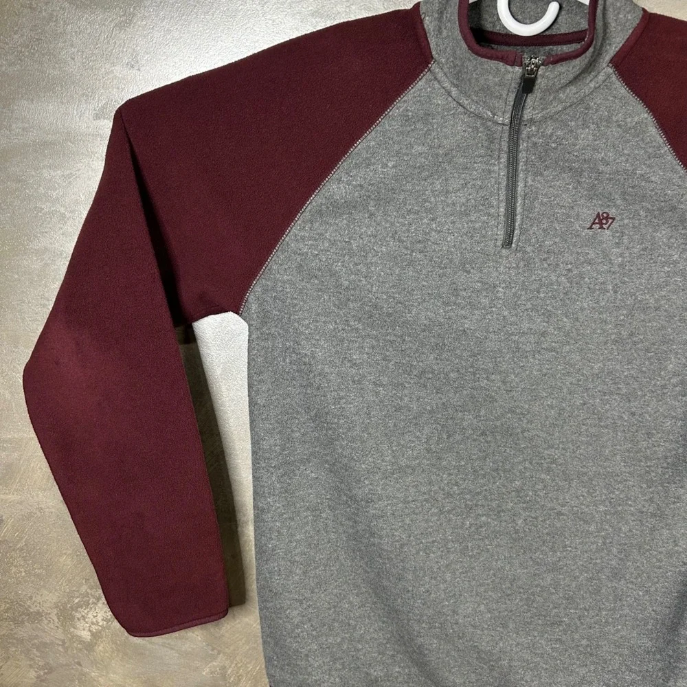 Aeropostale Men's Pullover Quarter Zip Fleece Sweater‎ Gray Maroon Medium